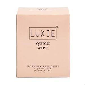Luxie Quick Wipe Pro Brush Cleaning Wipes